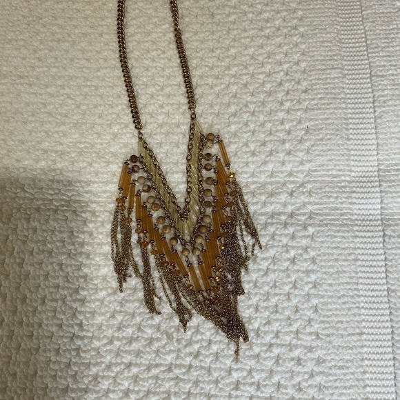 Beautiful Necklace - Picture 2 of 2